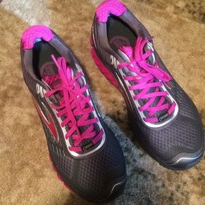 brooks ghost 9 gtx womens